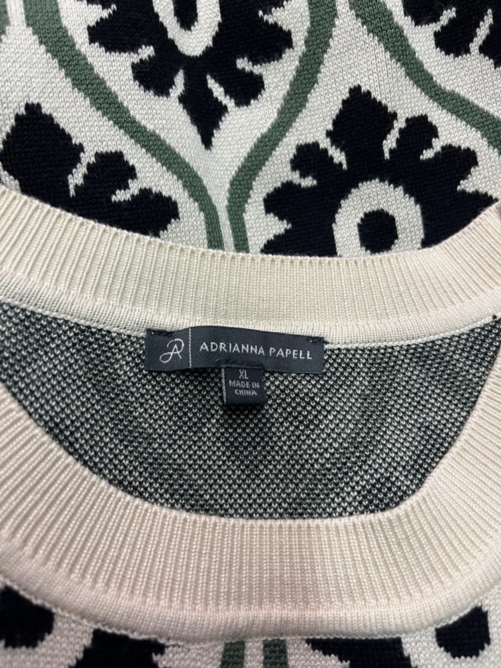Adrianna Papell Cream Green & Black Printed Long Sleeve Boxy Crewneck Sweater - Picture 15 of 16